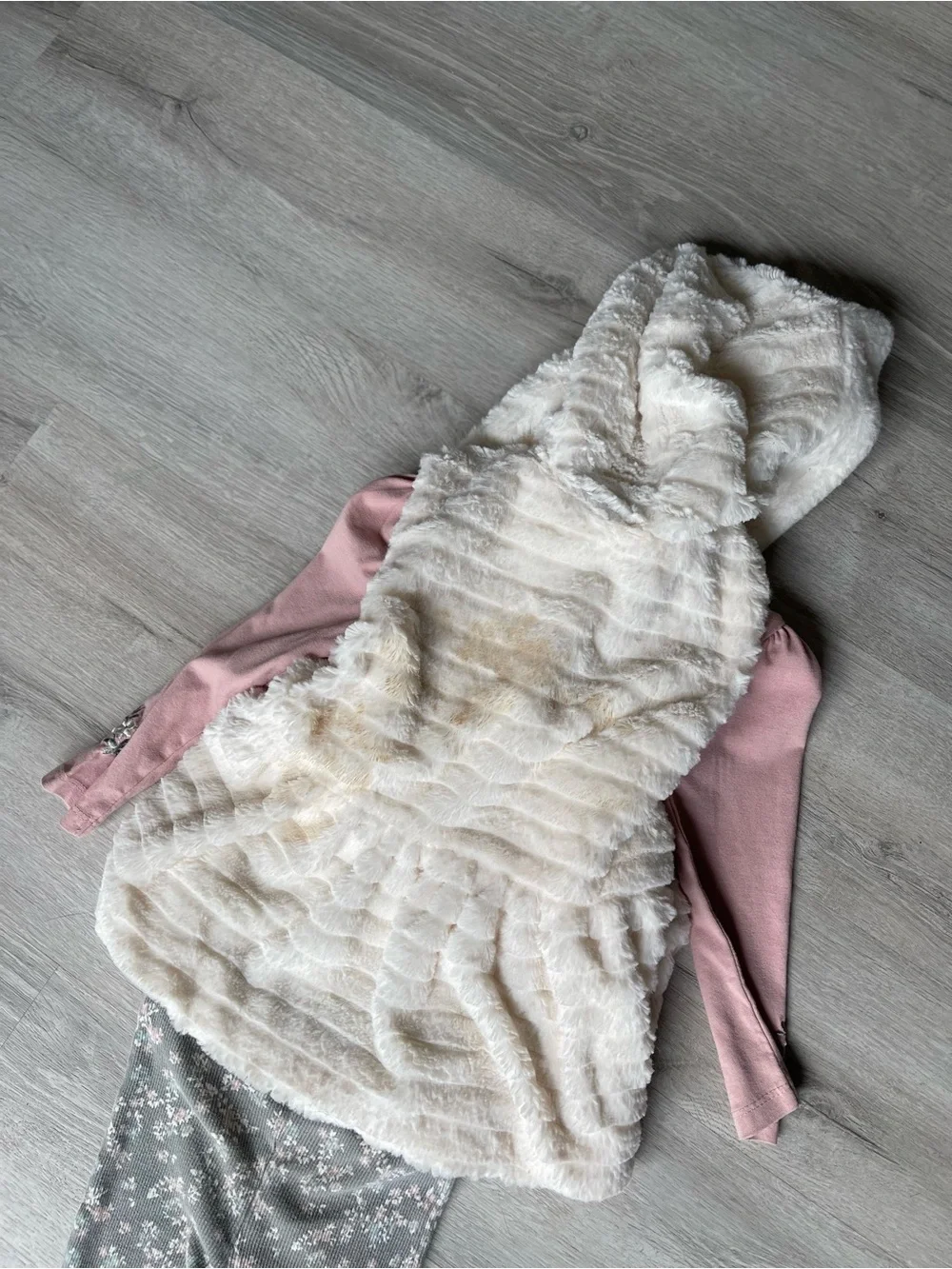 Cozy Cream Hooded Vest with Pink Top and Floral Gray Leggings - Picture 7 of 8